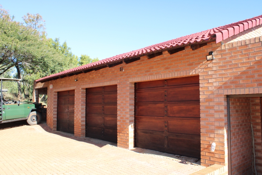 4 Bedroom Property for Sale in Swartruggens North West
